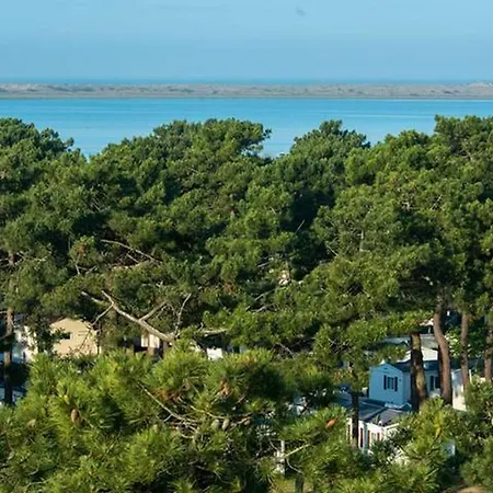 Holiday Village Bonne Anse Plage